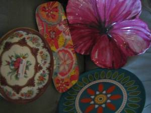 lot 87 image: plastic floral trays