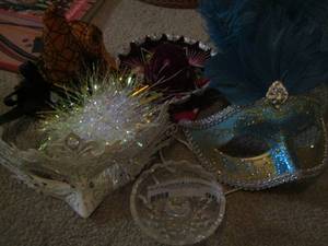 lot 96 image: Masquerade face masks qty 2- tiny hats, ring holder