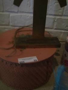 lot 99 image: wooden T desk dcor- pink wicker basket