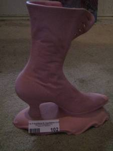 lot 102 image: pink ceramic shoe dcor
