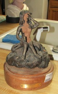 lot 120 image: SCULPTURE  - Sun worshiper statue By Jennie Johnson 8 tall