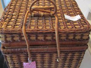 lot 56 image: wicker picnic basket