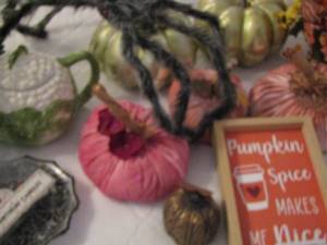 lot 130 image: Halloween dcor