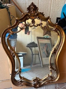 lot 18 image: ORNATE WALL MIRROR - BEAUTIFUL