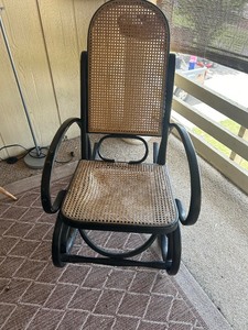 lot 146 image: WICKER ROCKING CHAIR