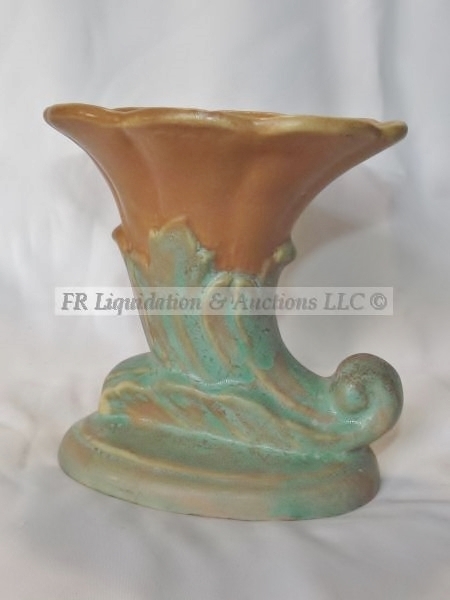 lot 23 image: Attributed to Roseville Pottery cornucopia