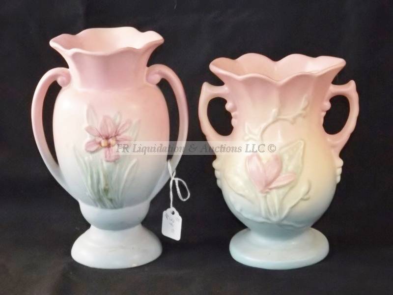 lot 37 image: Vintage Hull Iris vases