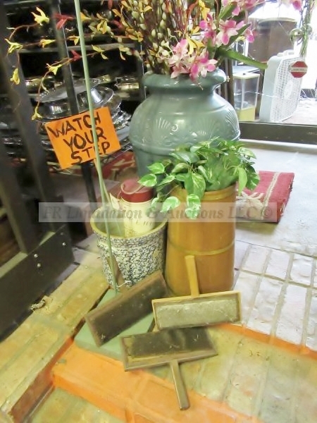 lot 144 image: Various planters and wool carders