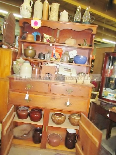lot 154 image: Contents of cabinet