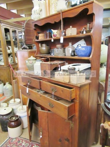 lot 155 image: Classic early century plate rack cabinet