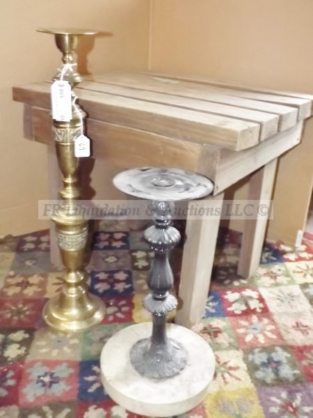 lot 55 image: Various display stands and potting table