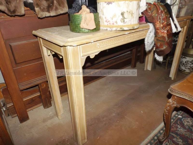 lot 85 image: Mid century Lane entry hallsofa  table