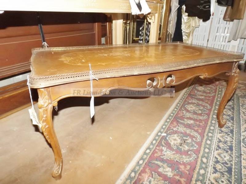 lot 86 image: Vintage hand laid veneer coffee table