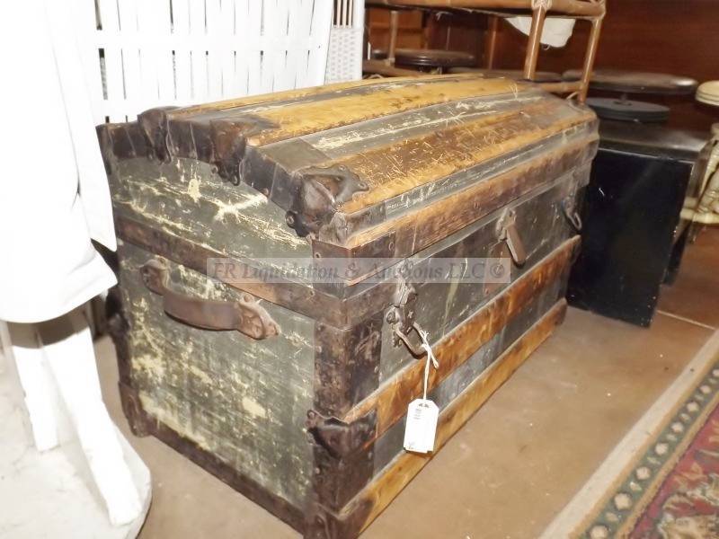 lot 94 image: Antique camelback Victorian 1900s steamer trunk