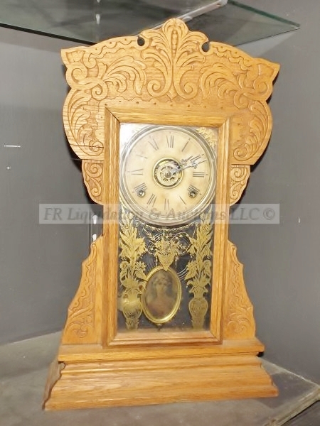 lot 115 image: Antique Gilbert clock company mantle clock