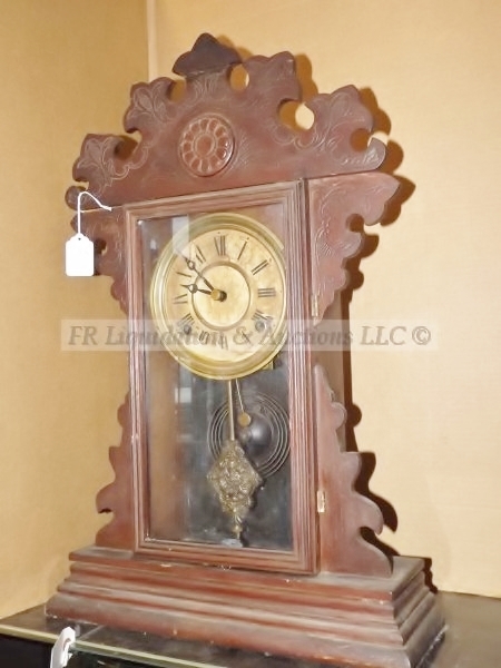 lot 124 image: Antique Welch mantle clock