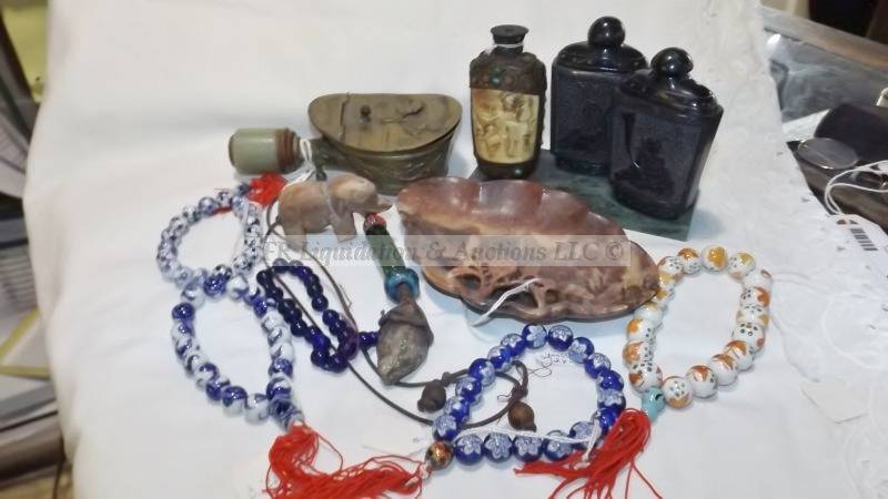 lot 855 image: Asian collectibles