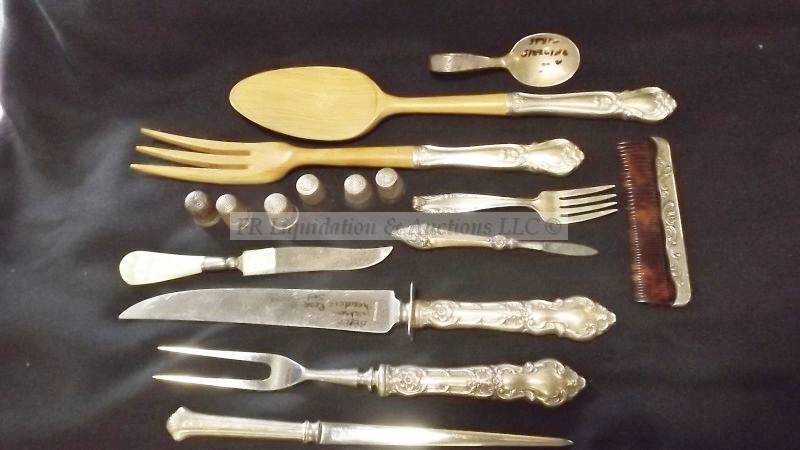 lot 847 image: Sterling silver items