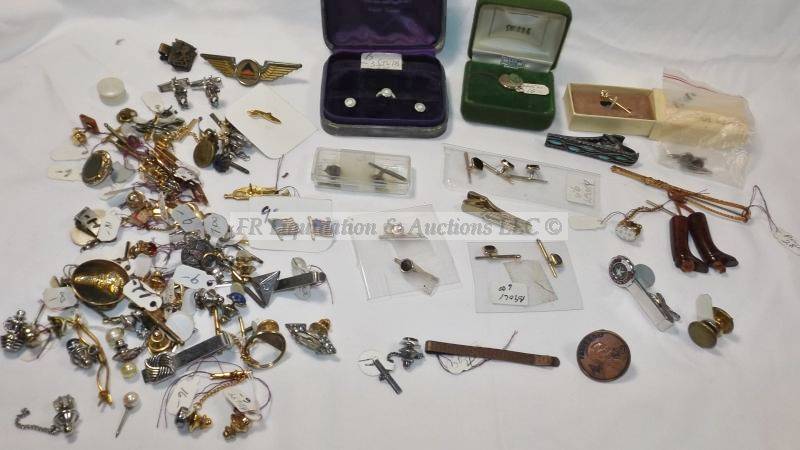 lot 809 image: Mens tie tacks, shirt clips, buttons and more