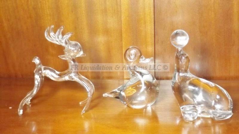 lot 785 image: Crystal animal figures