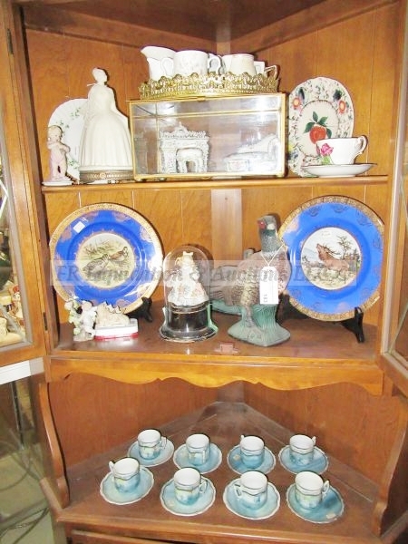 lot 183 image: Contents of cabinet
