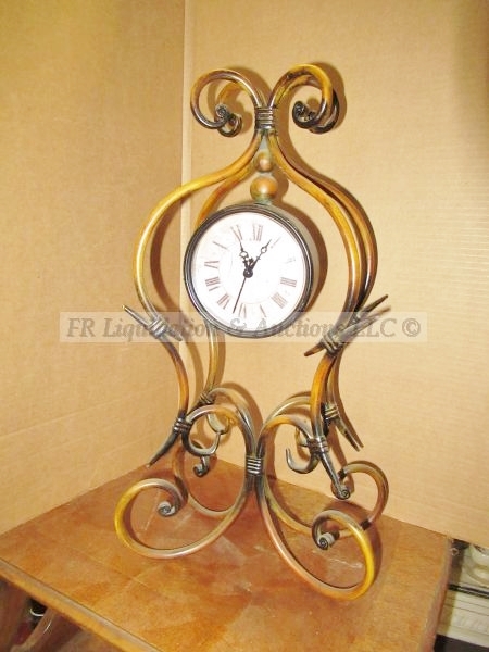 lot 184 image: Elegant modern mantle clock