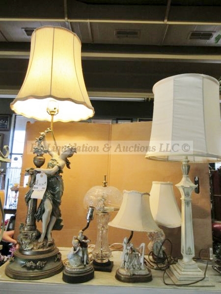 lot 862 image: Assorted classic lamps
