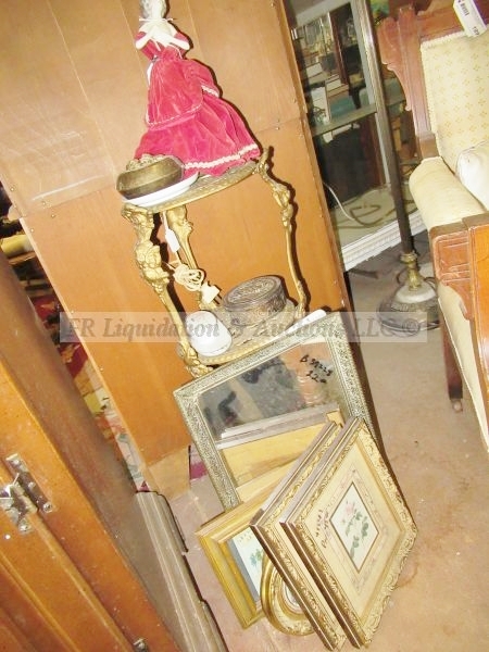 lot 198 image: Various vintage collectibles & prints