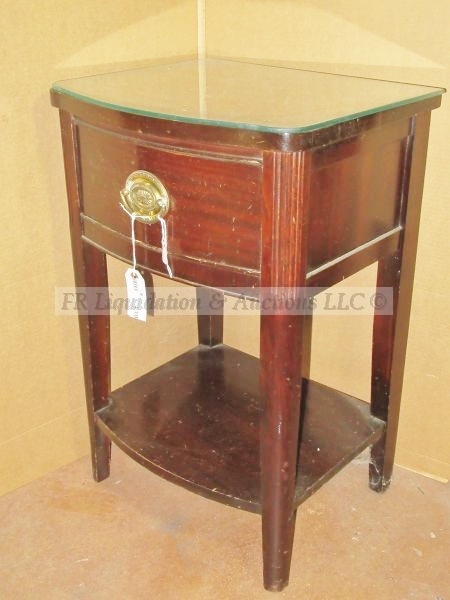 lot 210 image: Classic solid mahogany telephone stand