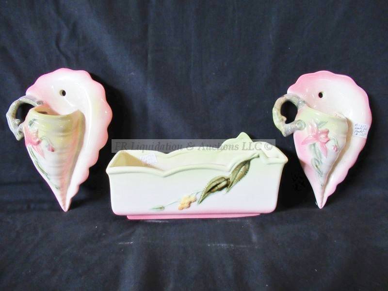 lot 231 image: Hull pottery matching set