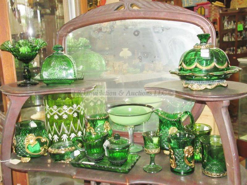 lot 239 image: Vintage emerald green glassware