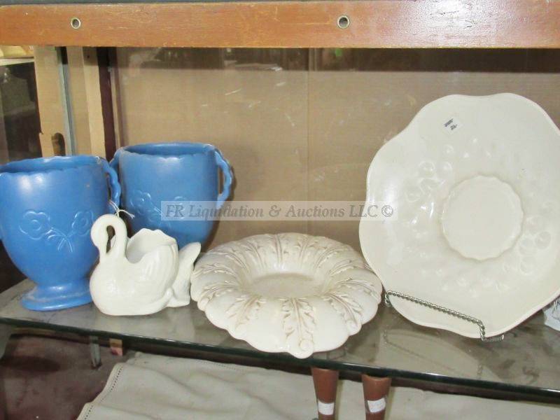 lot 241 image: Red Wing ceramic ware
