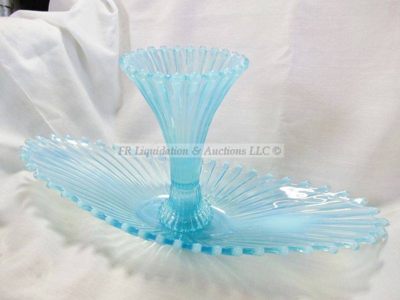 lot 253 image: Fostoria Heirloom blue opalescent epergne center piece
