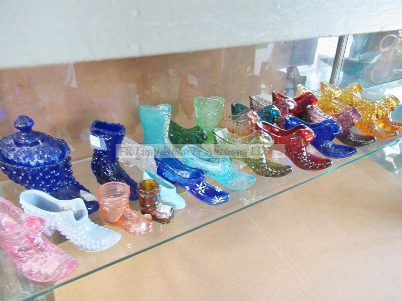 lot 254 image: Vintage Fenton & other glass footware