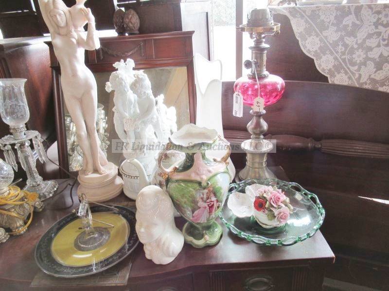 lot 280 image: Various ceramics and statues