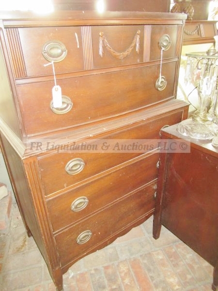 lot 283 image: 1940s Federal style chest on chest