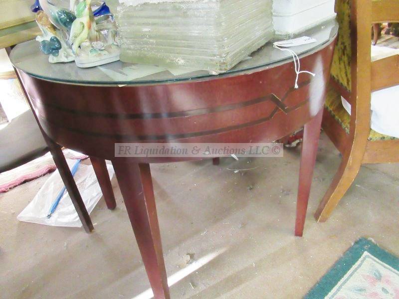 lot 290 image: Mid century mahogany occasional table