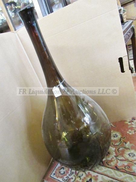 lot 293 image: Large hand blown glass vase
