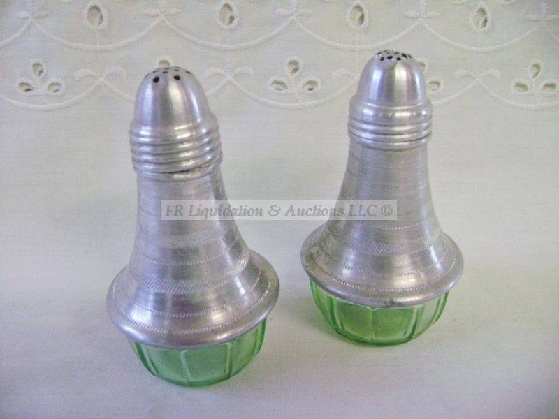 lot 316 image: Vintage Uranium oxide glass & aluminum