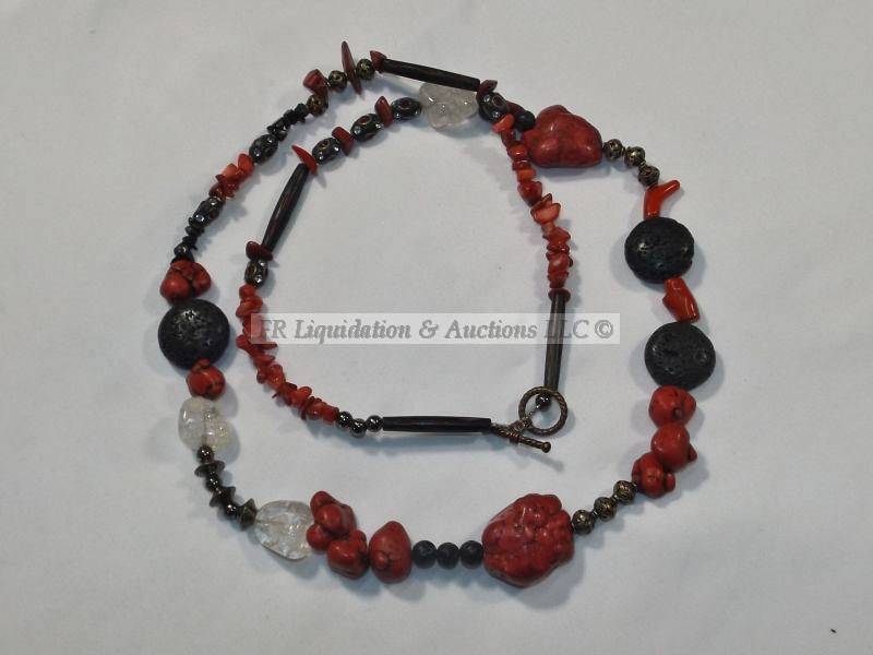 lot 523 image: Dyed Howlite necklace