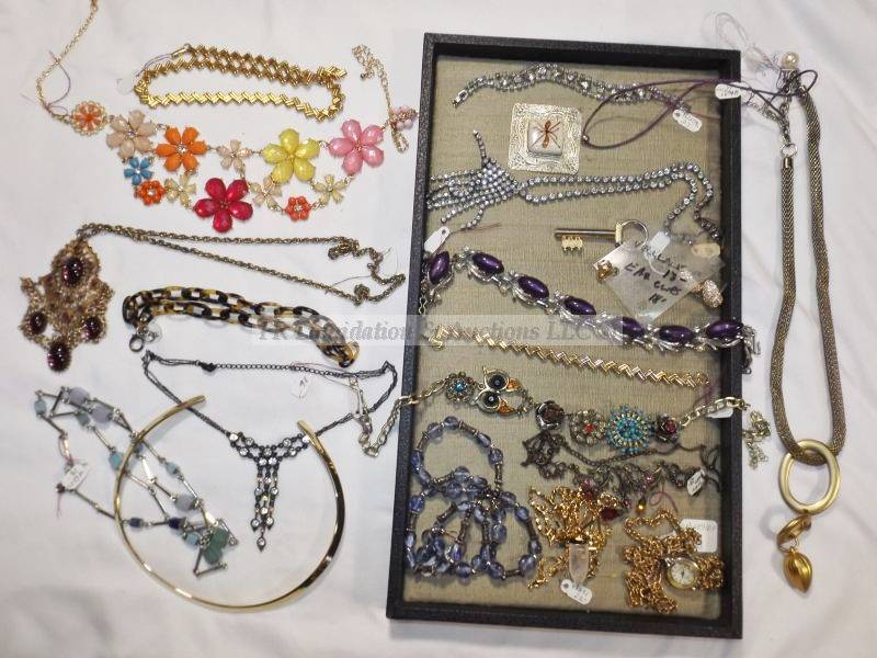 lot 544 image: Jewelry collection