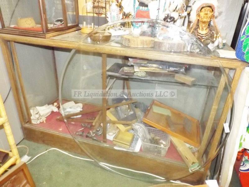 lot 769 image: Display cabinet and internal contents