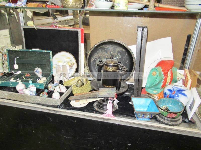 lot 741 image: Asian and Japanese collectibles