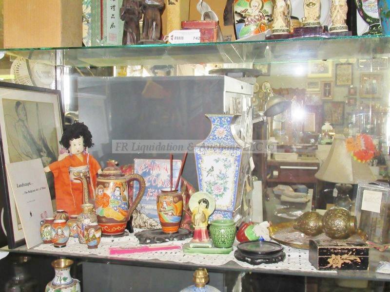 lot 743 image: Asian collectibles including geisha doll