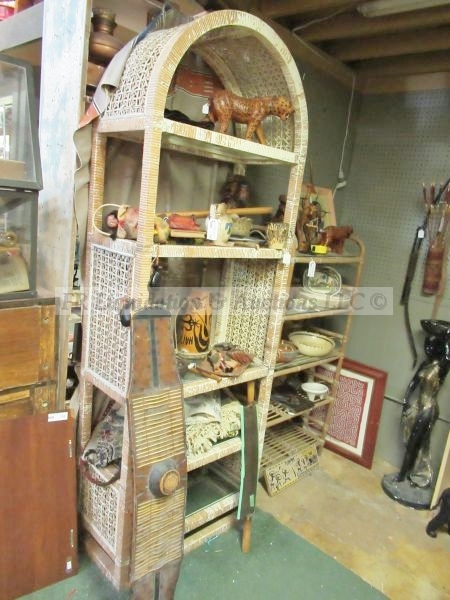 lot 752 image: Native American collectables