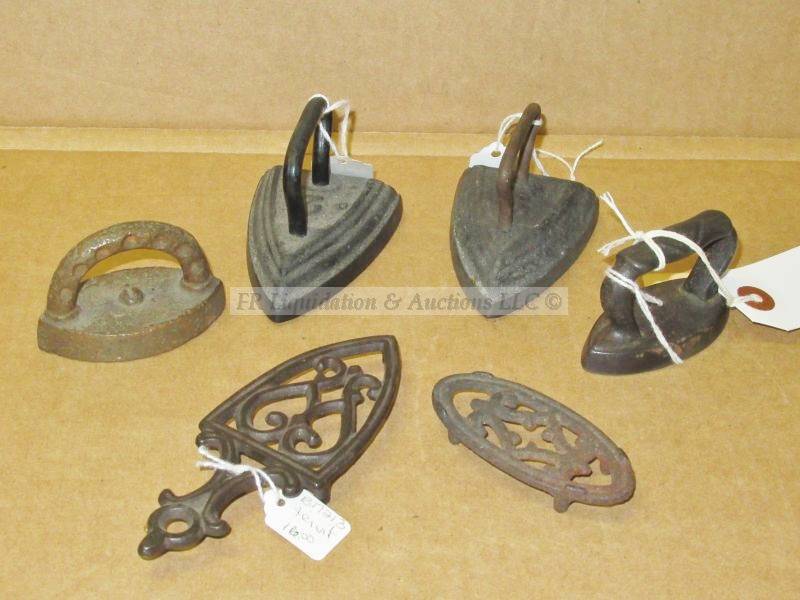 lot 733 image: Miniature sad irons