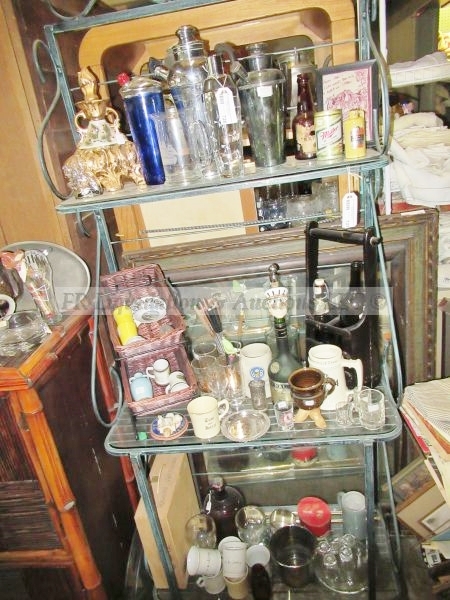 lot 726 image: All things wet bar