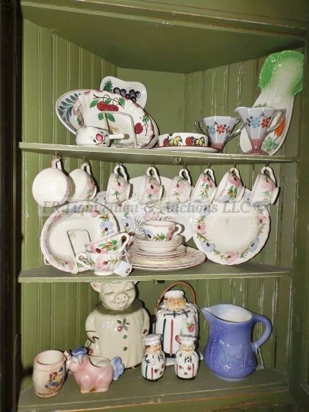 lot 689 image: Vintage ironstone and more