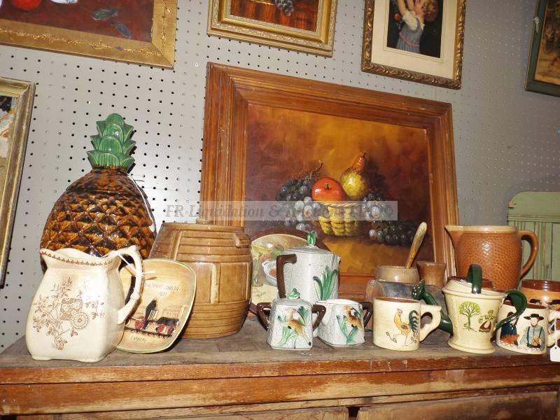 lot 684 image: Vintage Pennsbury pottery ceramic ware