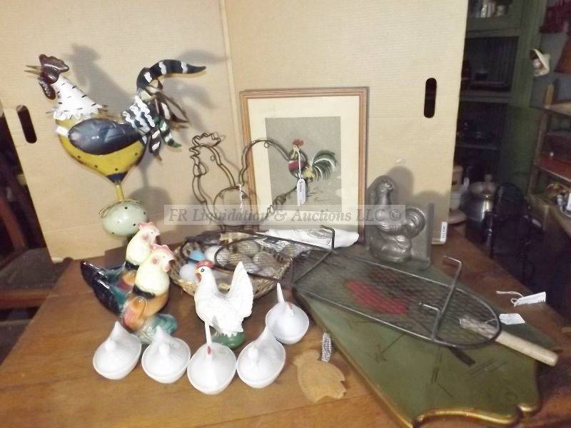 lot 706 image: Country rooster collection